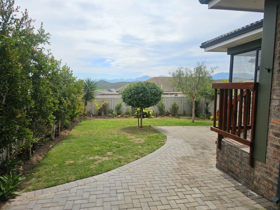 3 Bedroom Property for Sale in Reebok Western Cape